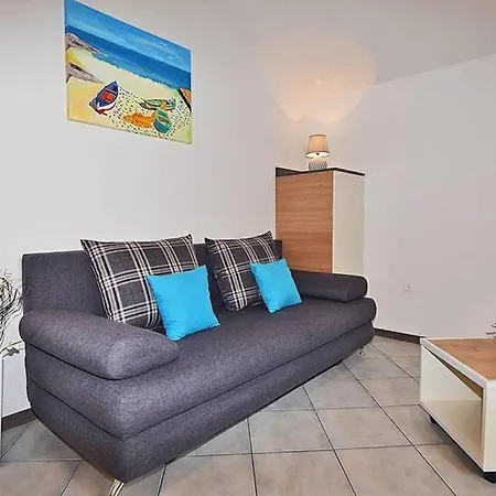Ferienwohnung Fuer 4 Personen Ca 40 Qm In Medulin, Istrien Suedkueste Von Istrien - B60149 *