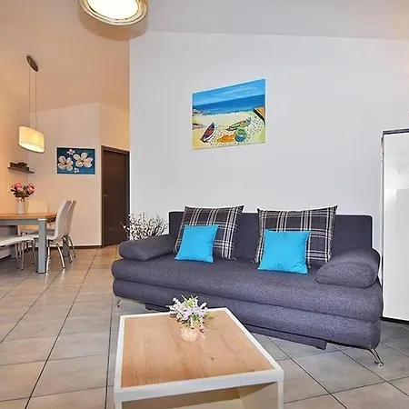 Apartment Ferienwohnung Fuer 4 Personen Ca 40 Qm In Medulin, Istrien Suedkueste Von Istrien - B60149