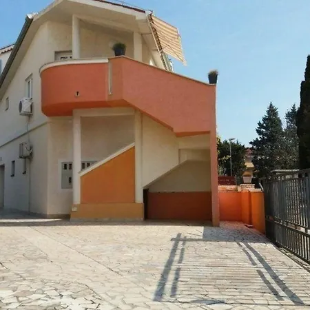 Ferienwohnung Fuer 4 Personen Ca 40 Qm In Medulin, Istrien Suedkueste Von Istrien - B60149 *