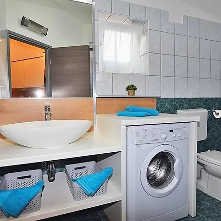 Apartment Ferienwohnung Fuer 4 Personen Ca 40 Qm In Medulin, Istrien Suedkueste Von Istrien - B60149